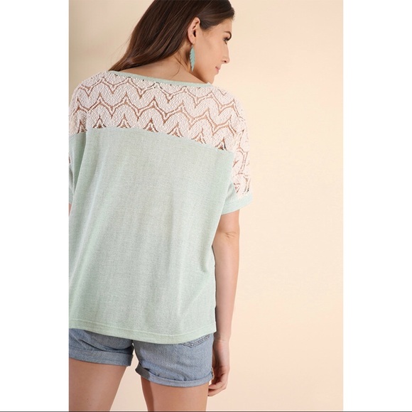 Crochet Short Sleeve Sage Top w/Neck Cutout - Picture 4 of 8